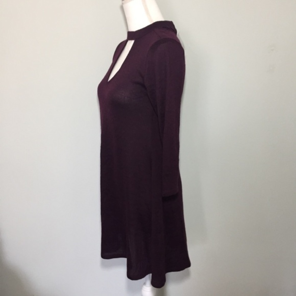 NWOT Dark Purple Choker V Neck Dress 3/4 Sleeved - Picture 3 of 7